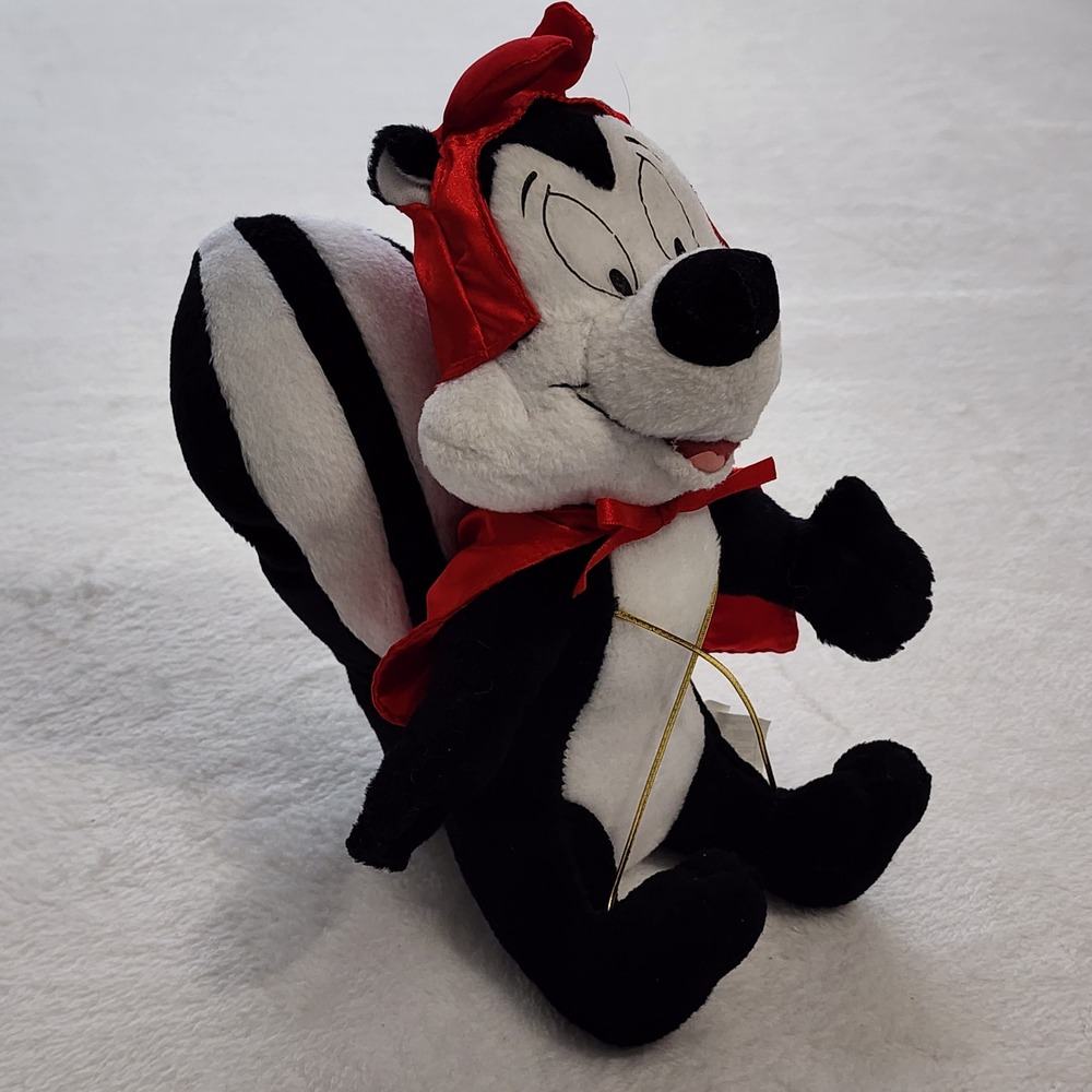 Looney Tunes Pepe‎ Le Pew Plush Black White Red Cape Devil Skunk Toy Stuffie 8"
